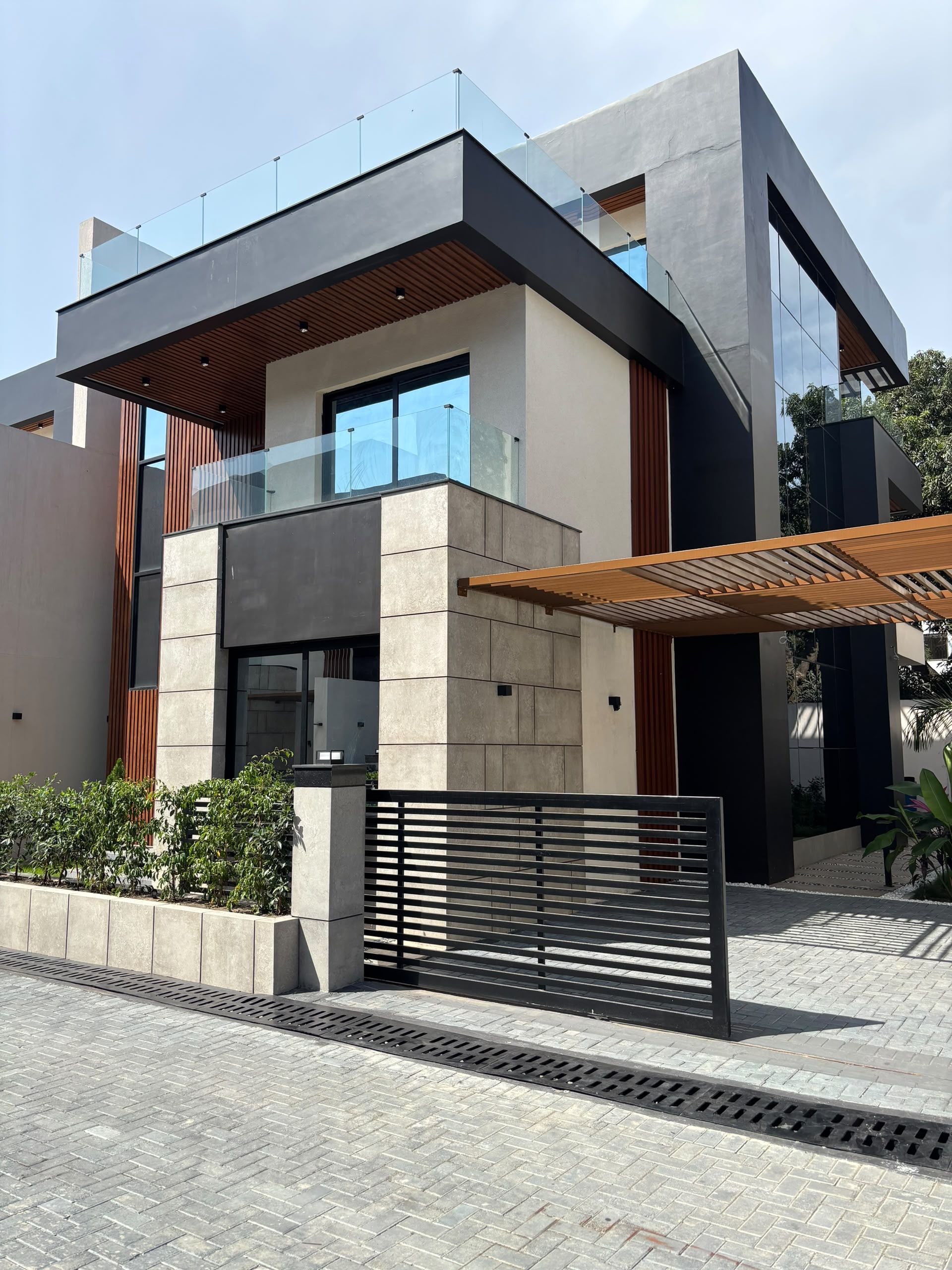 5-Bedroom Villa for Sale in North Ridge, Accra – $1.5M USD